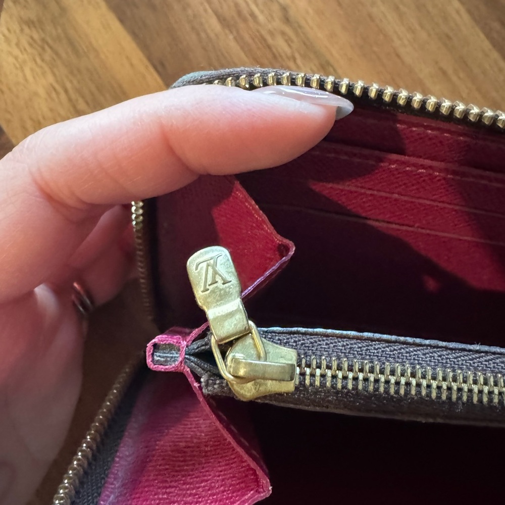 Authentic Louis Vuitton Monogram Clemence Wallet - Fuchsia - Picture 5 of 12